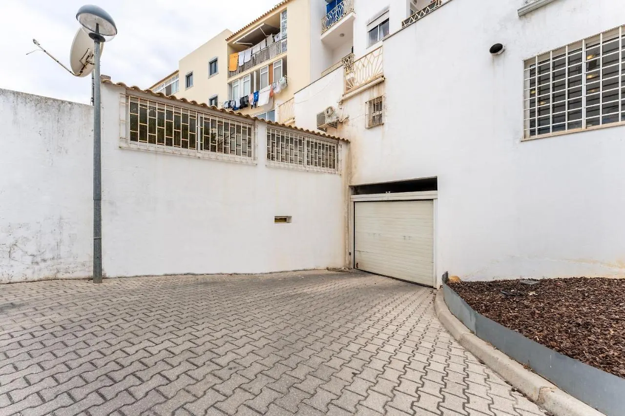 Peaceful 1 Bdr Apartment W/ Balcony By Lovelystay Almancil Portugal