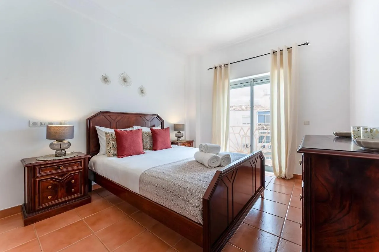 Peaceful 1 Bdr Apartment W/ Balcony By Lovelystay Almancil
