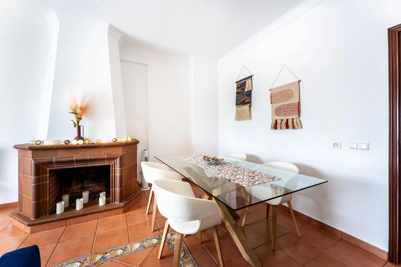 Peaceful 1 Bdr Apartment W/ Balcony By Lovelystay Almancil