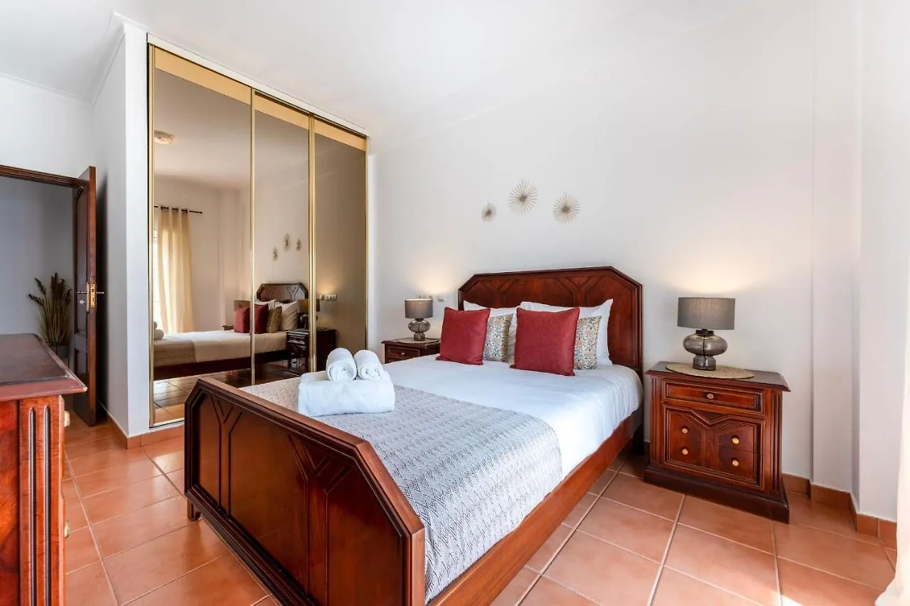 Peaceful 1 Bdr Apartment W/ Balcony By Lovelystay Almancil