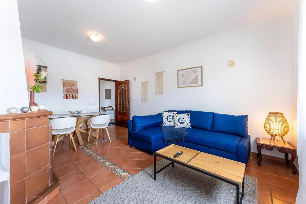 Peaceful 1 Bdr Apartment W/ Balcony By Lovelystay location